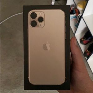 Apple iPhone 11 Pro box